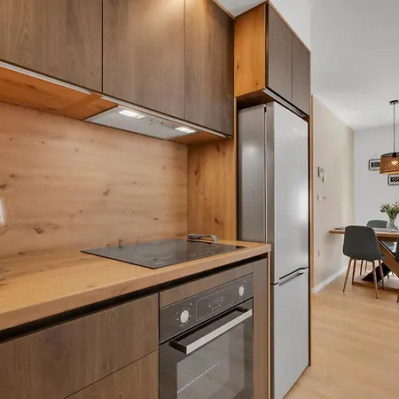 Apartman Roza, Prekrasni Novi Apartman S Parkingom Makarska Exterior foto