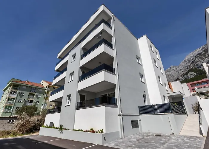 Apartman Roza, Prekrasni Novi Apartman S Parkingom